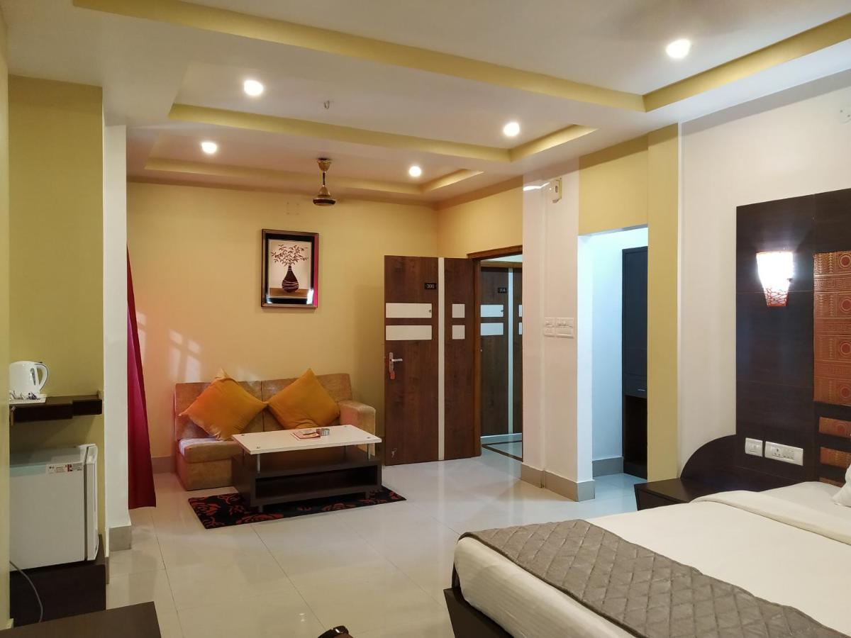 Hotel Sc Continental Itānagar Екстериор снимка