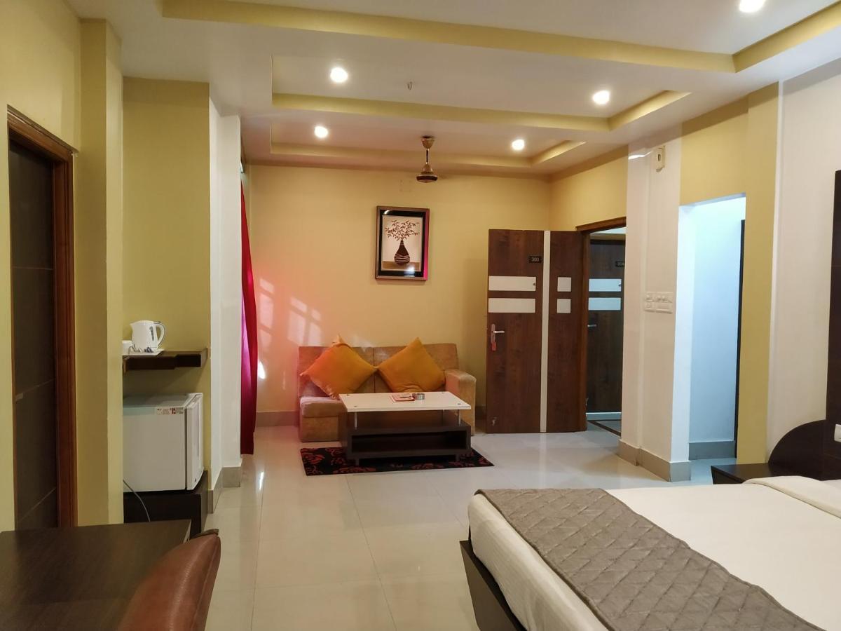 Hotel Sc Continental Itānagar Екстериор снимка