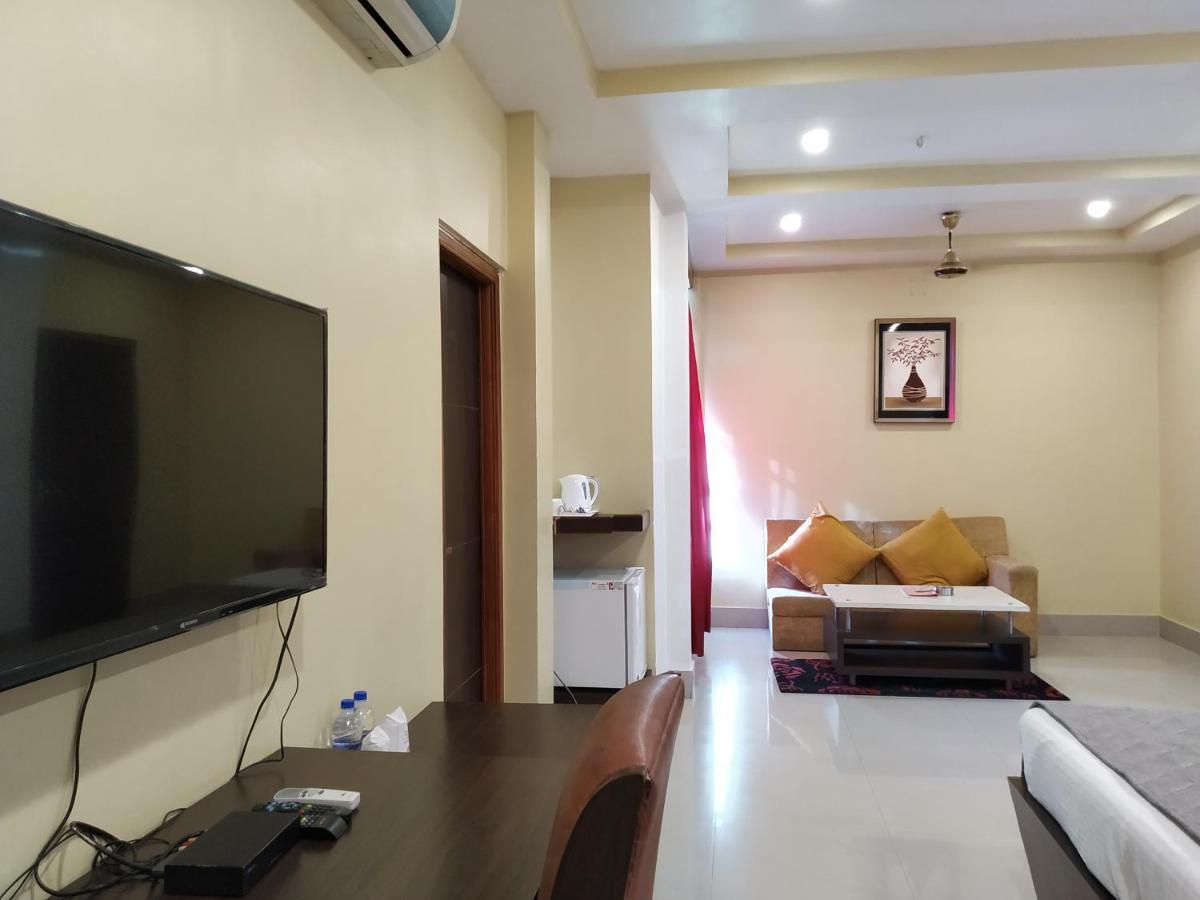 Hotel Sc Continental Itānagar Екстериор снимка