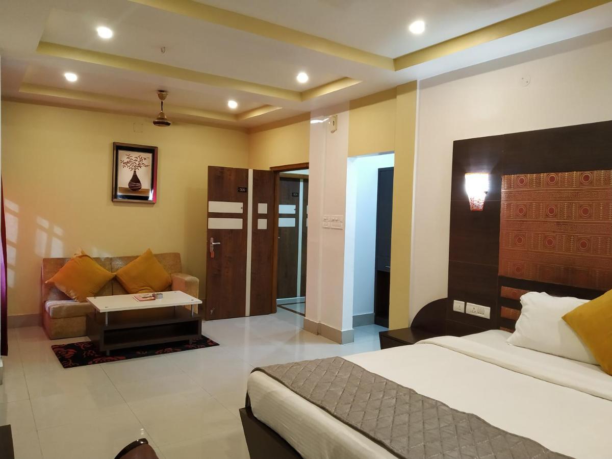 Hotel Sc Continental Itānagar Екстериор снимка